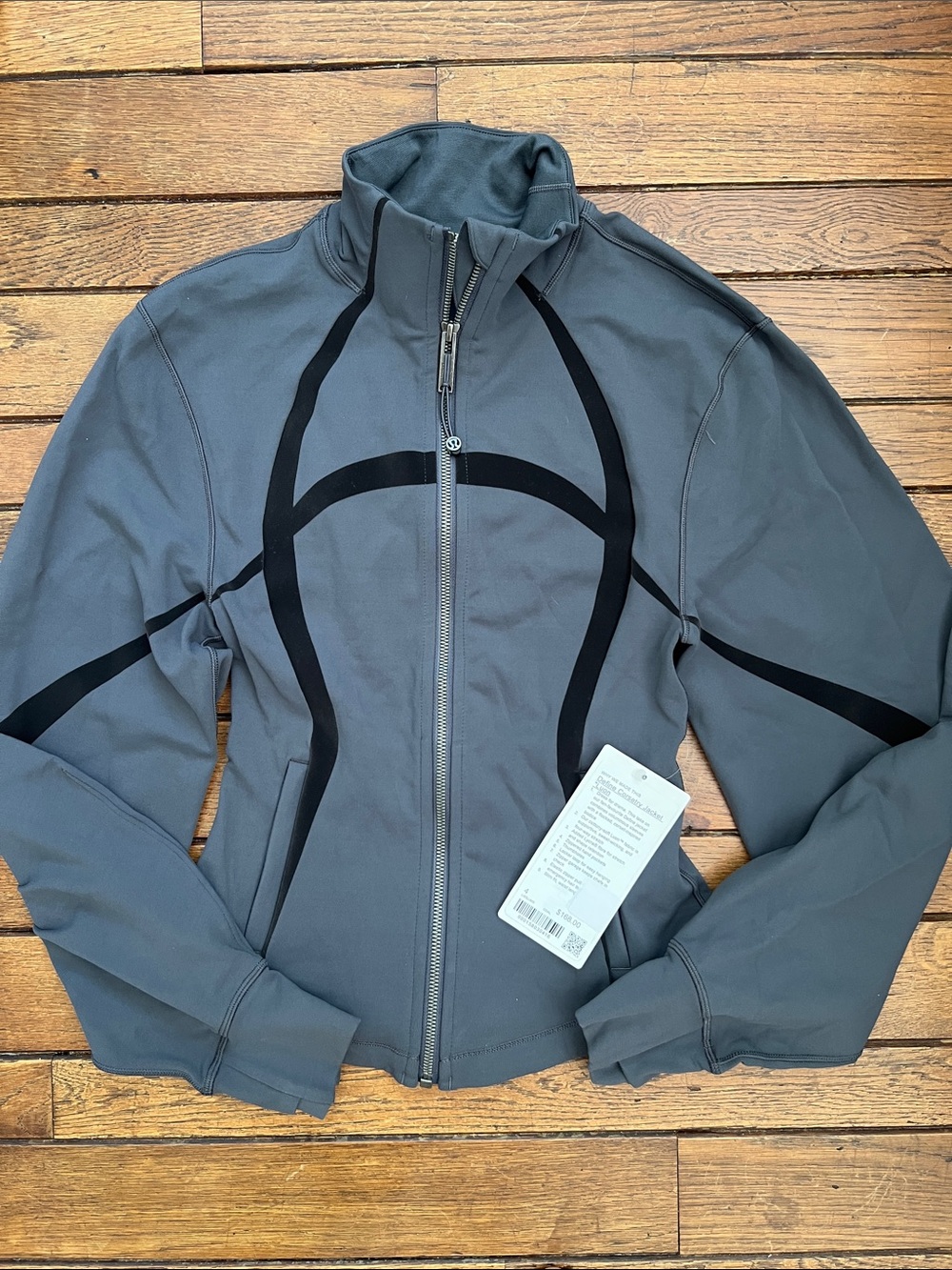 Lululemon Coal Grey RARE Corsety Define Jacket Size 4 NWT